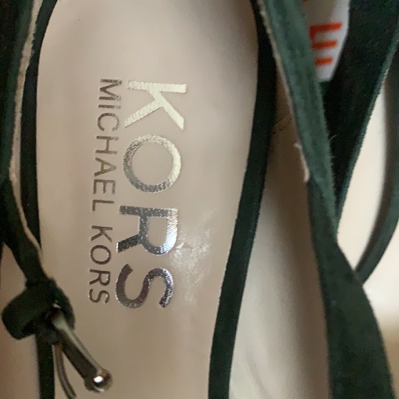 Michael Kors green coloured heels - Picture 3 of 3